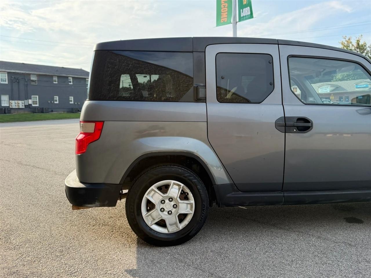 Honda Element 2WD 5dr Auto LX 2009
