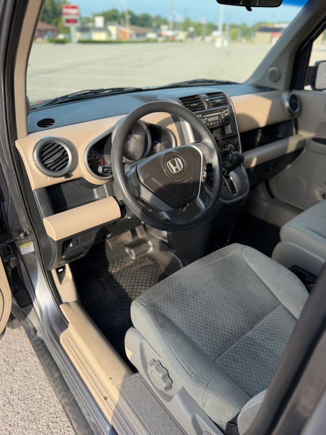 Honda Element 2WD 5dr Auto LX 2009