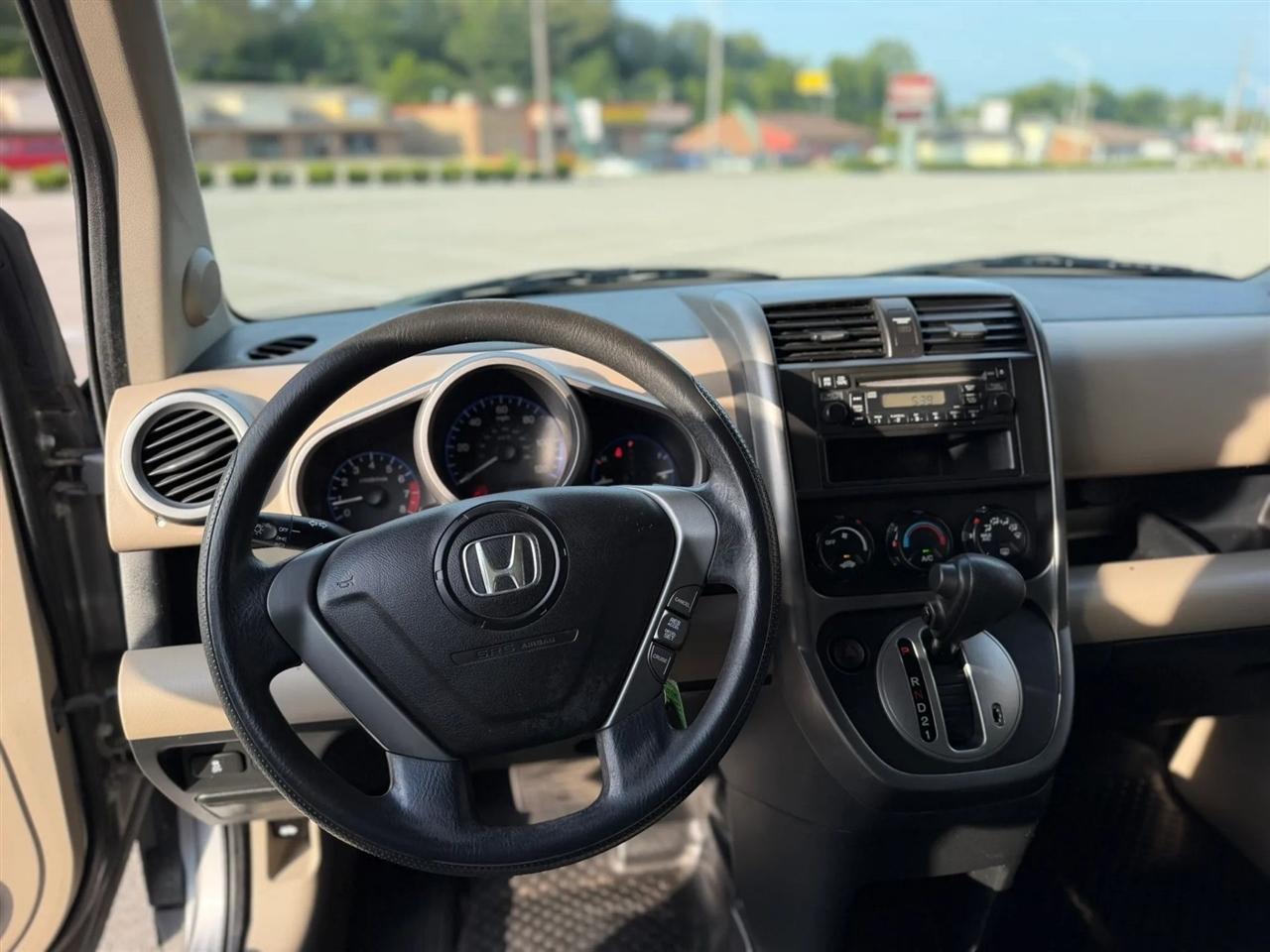 Honda Element 2WD 5dr Auto LX 2009