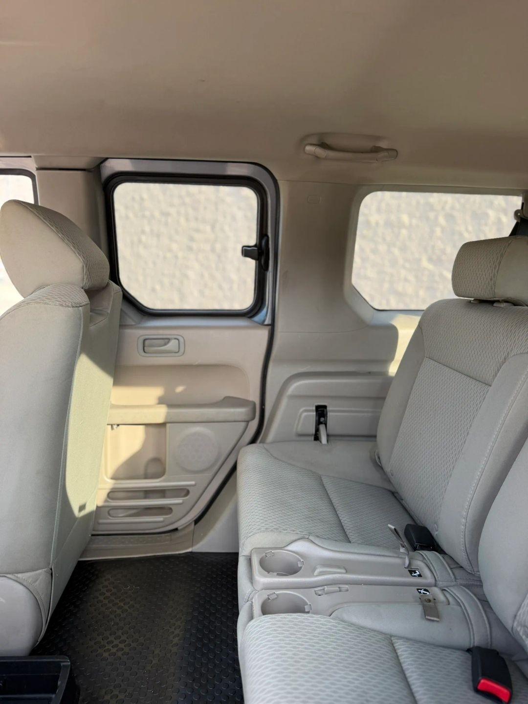 Honda Element 2WD 5dr Auto LX 2009