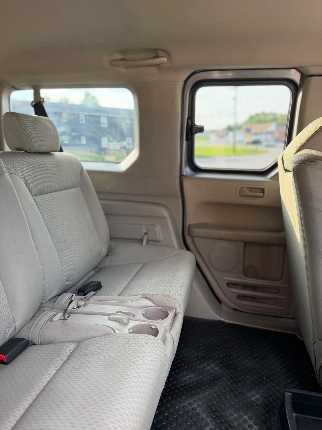Honda Element 2WD 5dr Auto LX 2009