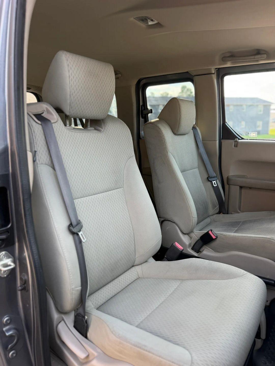Honda Element 2WD 5dr Auto LX 2009