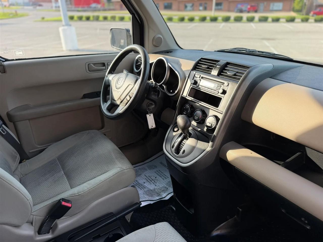 Honda Element 2WD 5dr Auto LX 2009