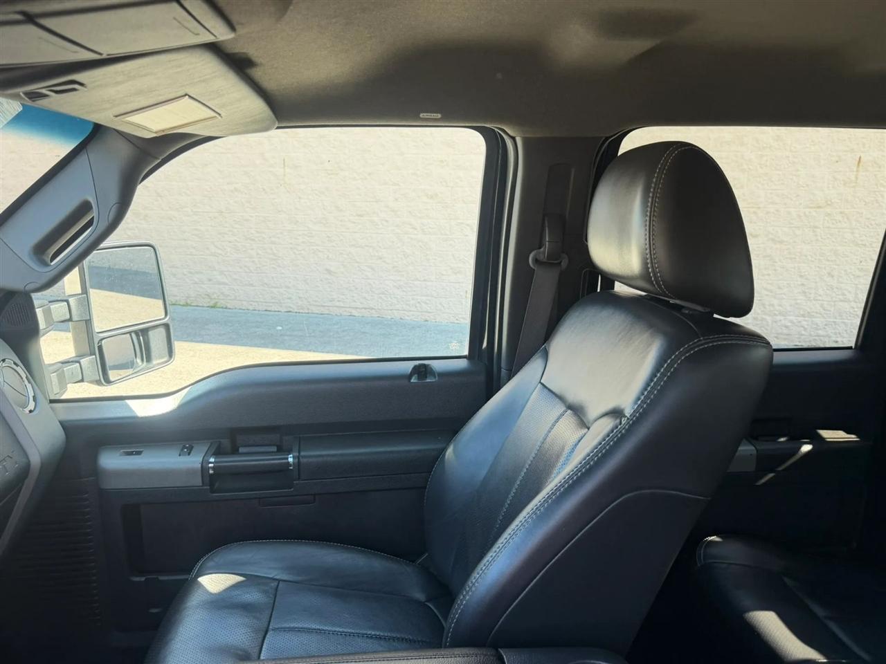 Ford Super Duty F-350 SRW 4WD Crew Cab 156" King Ranch 2011