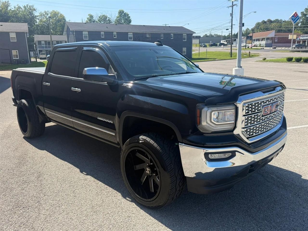 GMC Sierra 1500 4WD Crew Cab 143.5" SLT 2018