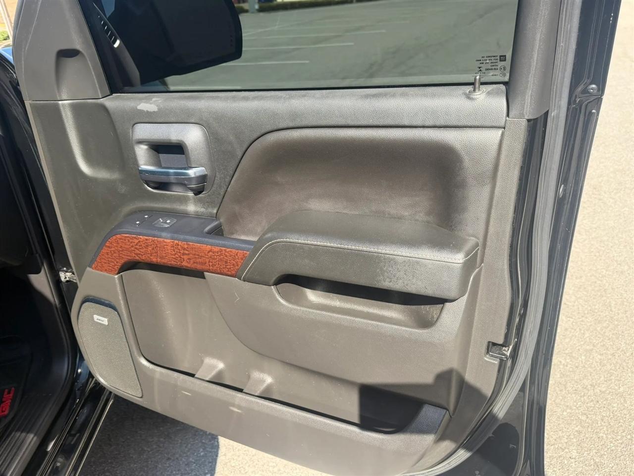 GMC Sierra 1500 4WD Crew Cab 143.5" SLT 2018