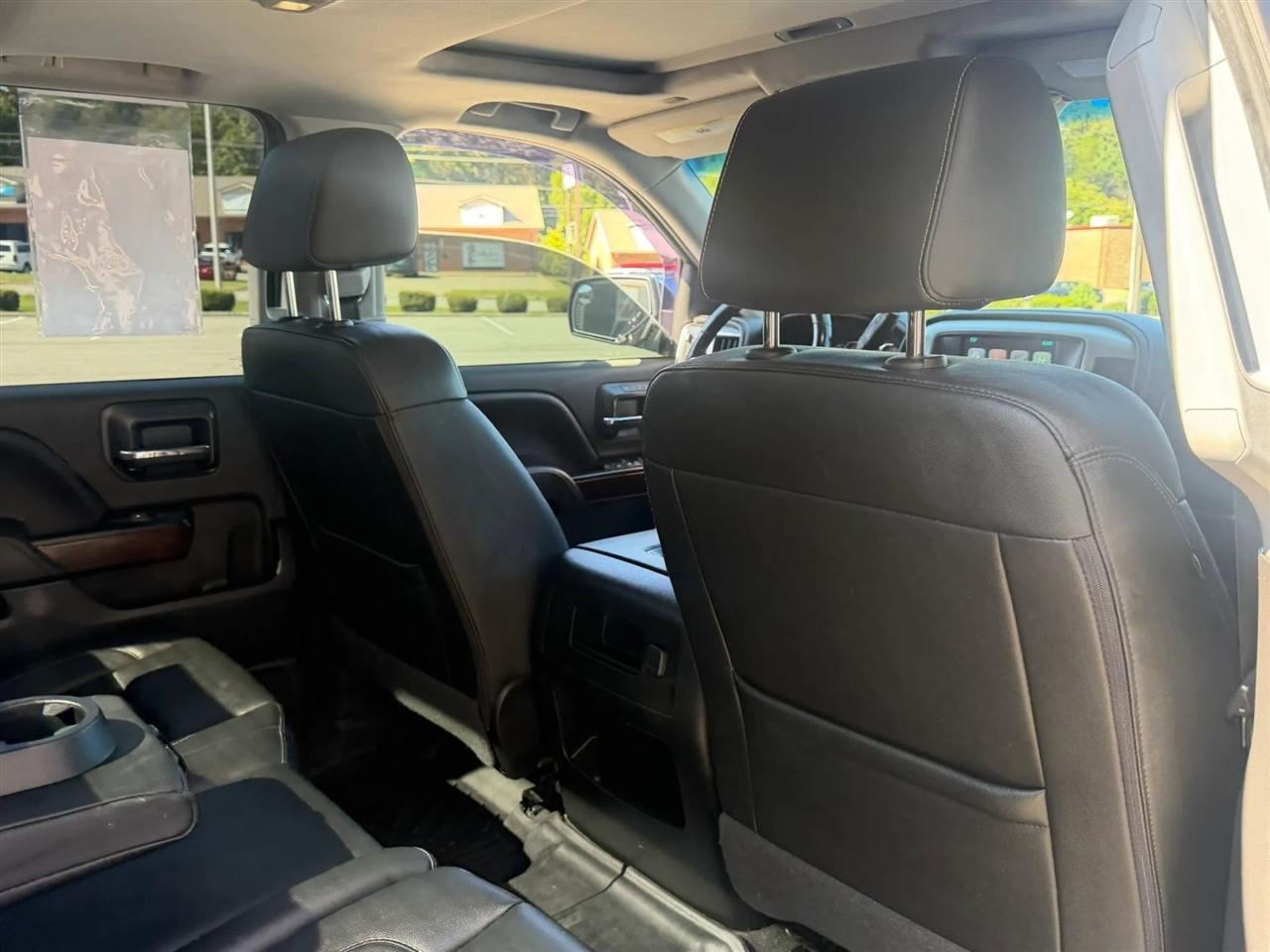 GMC Sierra 1500 4WD Crew Cab 143.5" SLT 2018