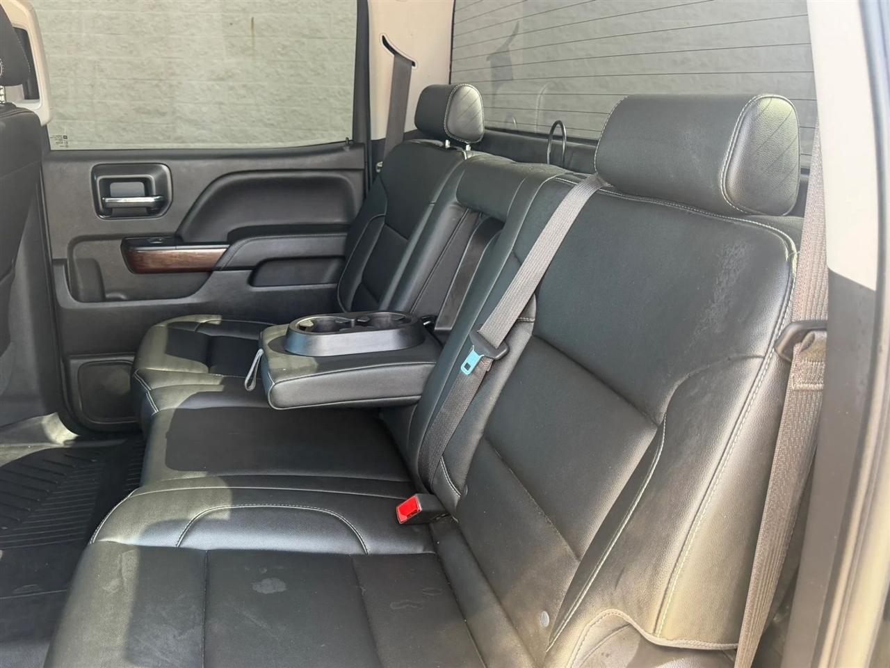 GMC Sierra 1500 4WD Crew Cab 143.5" SLT 2018
