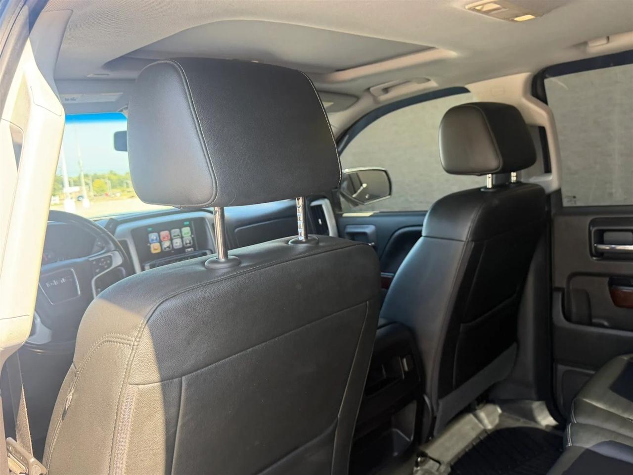 GMC Sierra 1500 4WD Crew Cab 143.5" SLT 2018