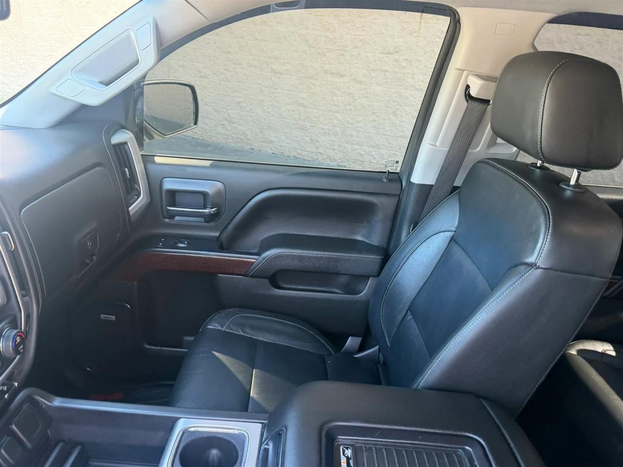 GMC Sierra 1500 4WD Crew Cab 143.5" SLT 2018
