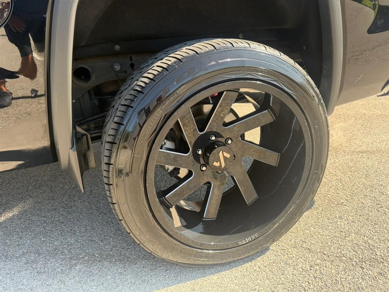 GMC Sierra 1500 4WD Crew Cab 143.5" SLT 2018