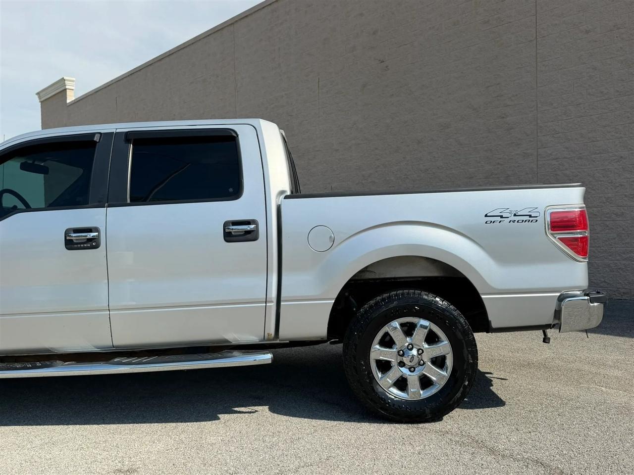 Ford F-150 4WD SuperCrew 145" King Ranch 2013
