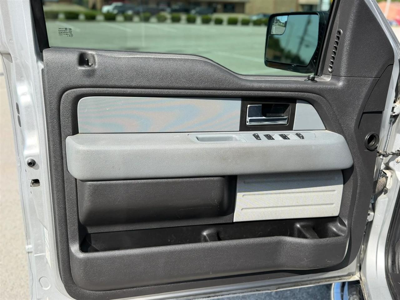 Ford F-150 4WD SuperCrew 145" King Ranch 2013