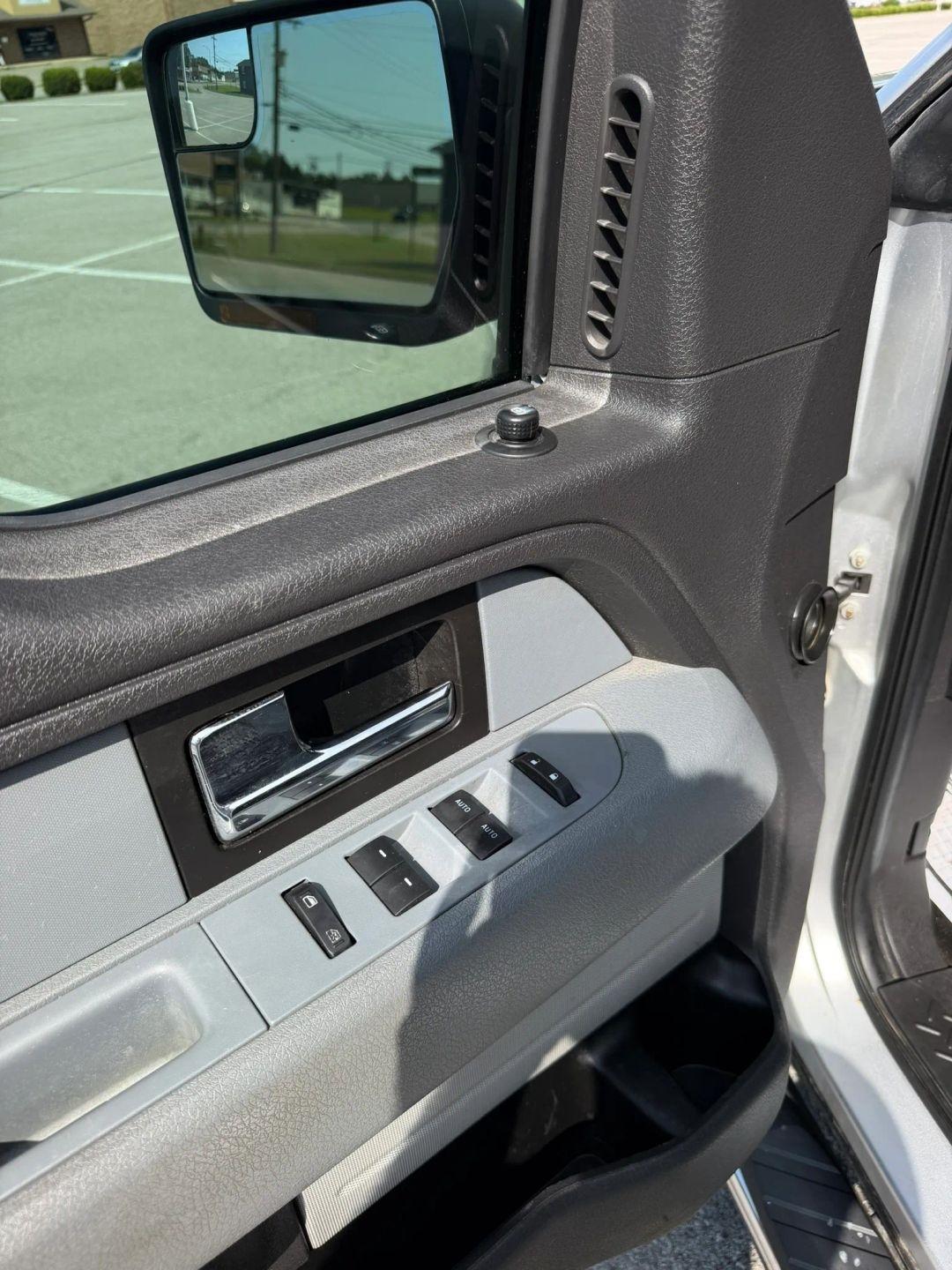 Ford F-150 4WD SuperCrew 145" King Ranch 2013