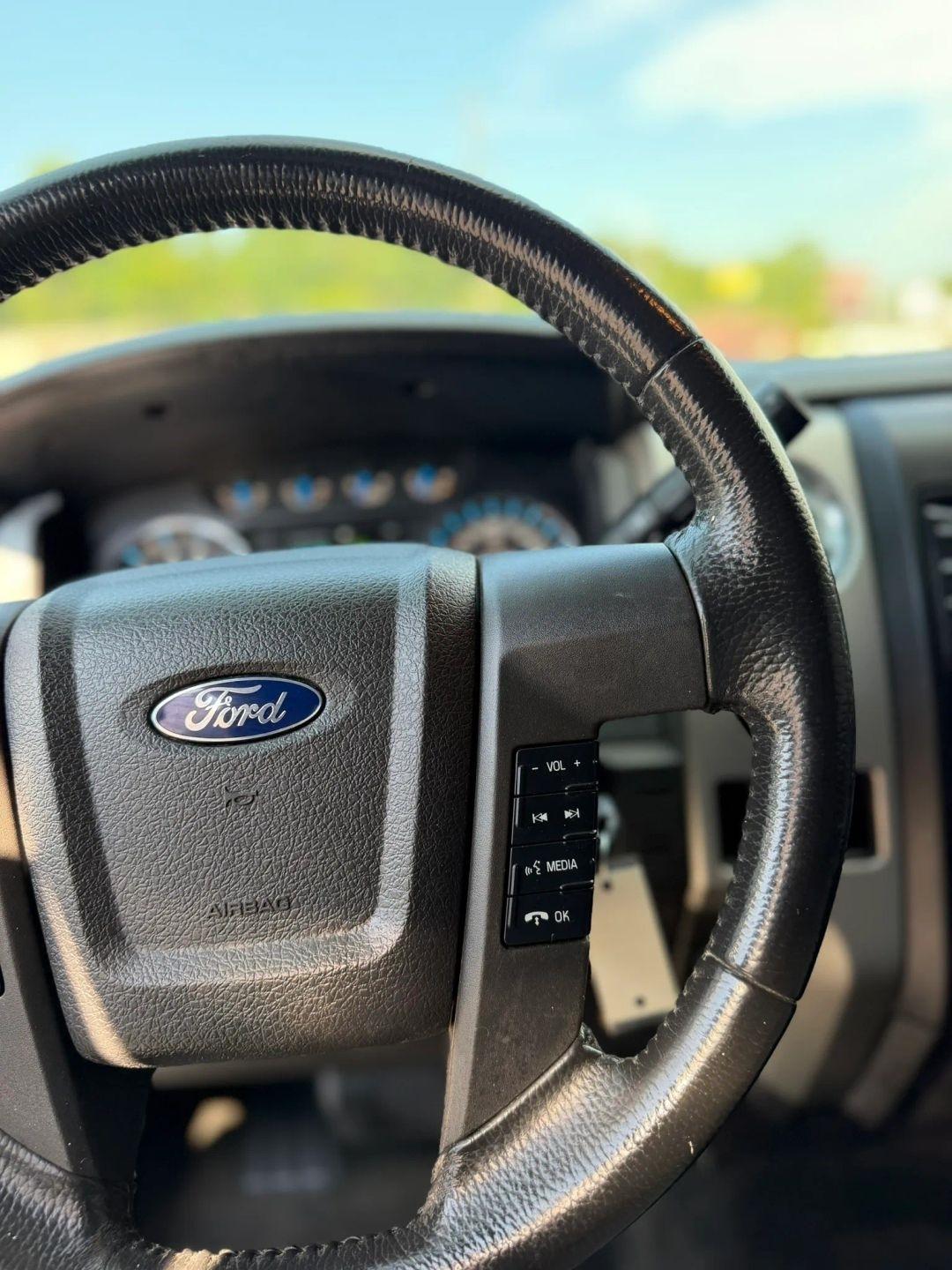 Ford F-150 4WD SuperCrew 145" King Ranch 2013