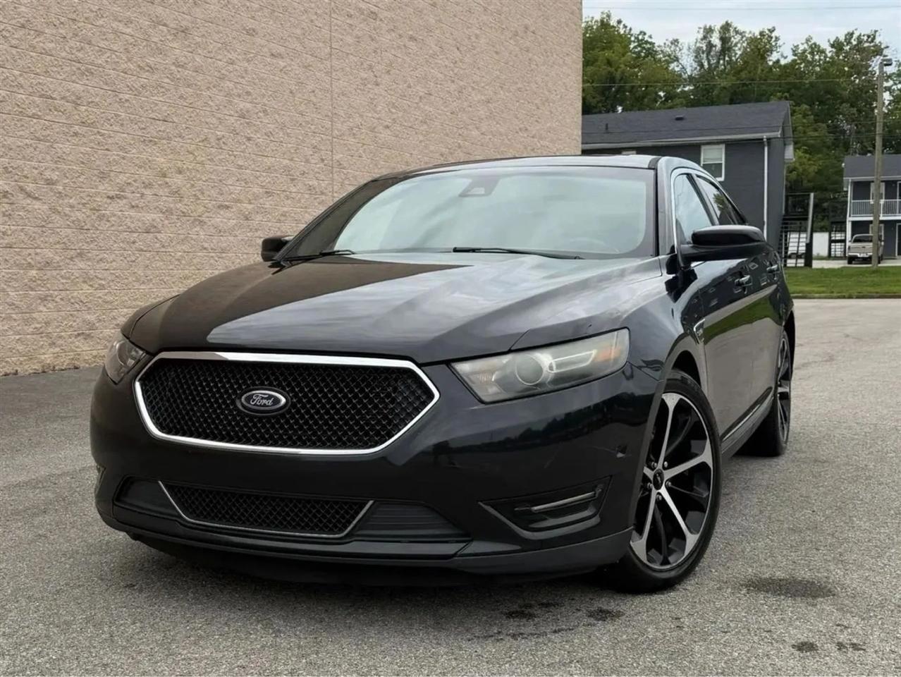 Ford Taurus 4dr Sdn SHO AWD 2014