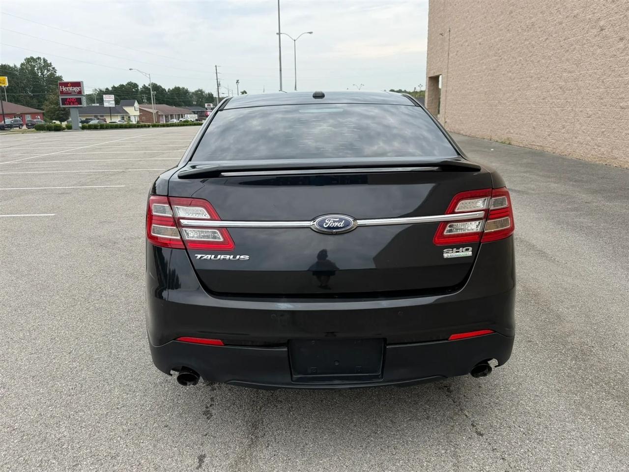 Ford Taurus 4dr Sdn SHO AWD 2014
