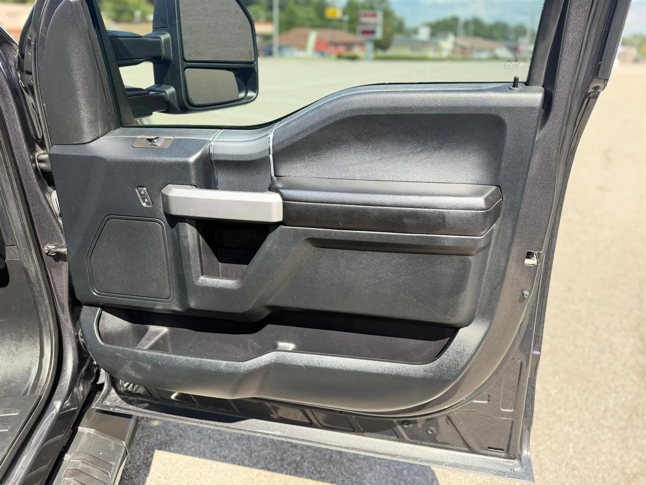 Ford F-150 King Ranch 4WD SuperCrew 5.5' Box 2018