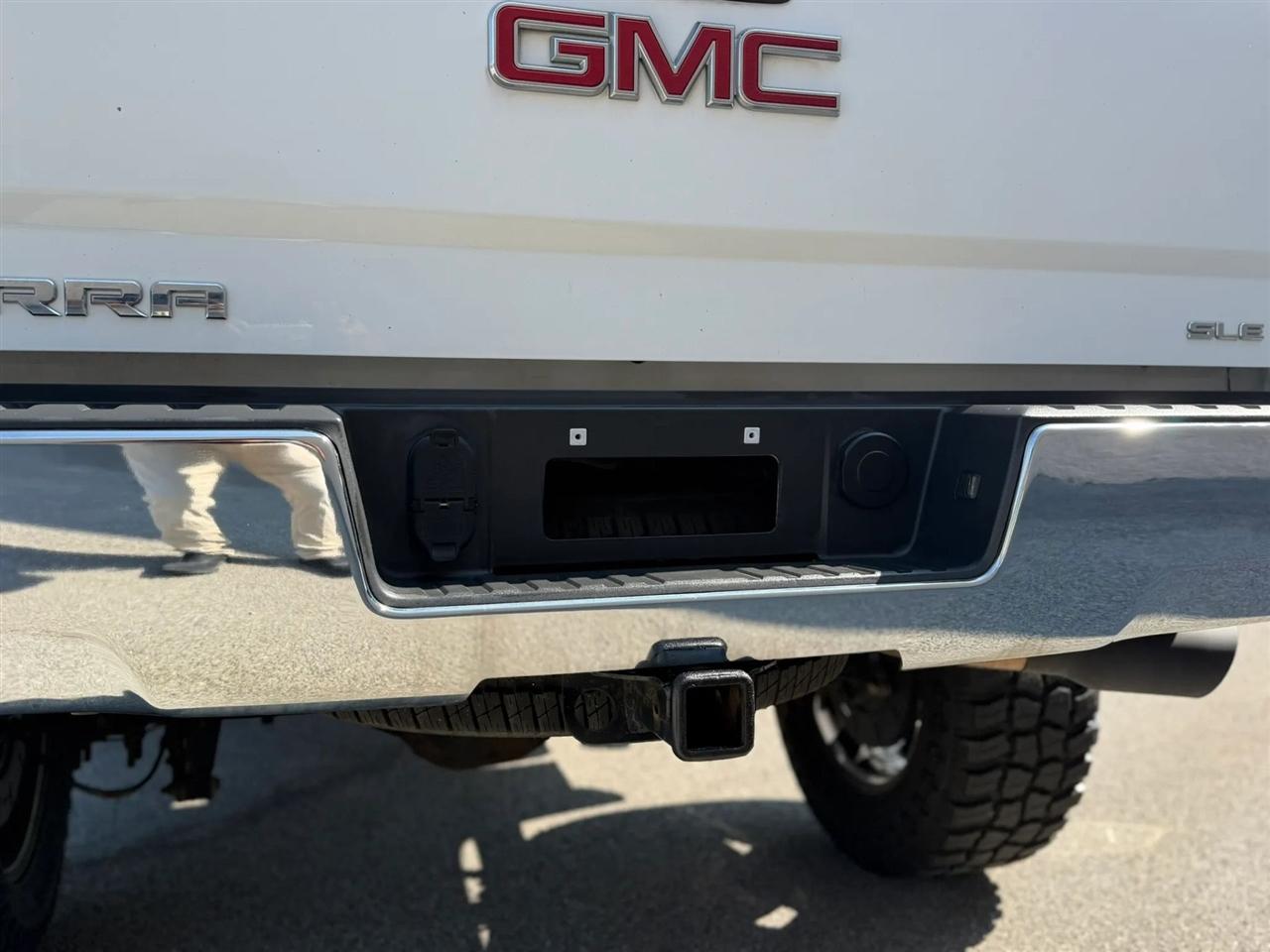 GMC Sierra 1500 4WD Crew Cab 143.5" SLE 2014