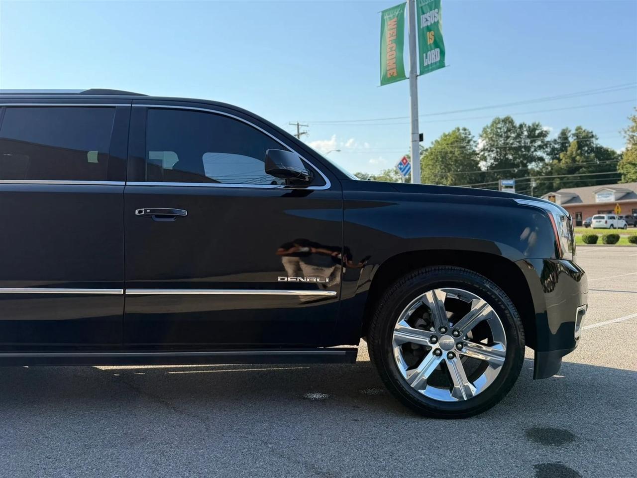 GMC Yukon XL 4WD 4dr Denali 2016