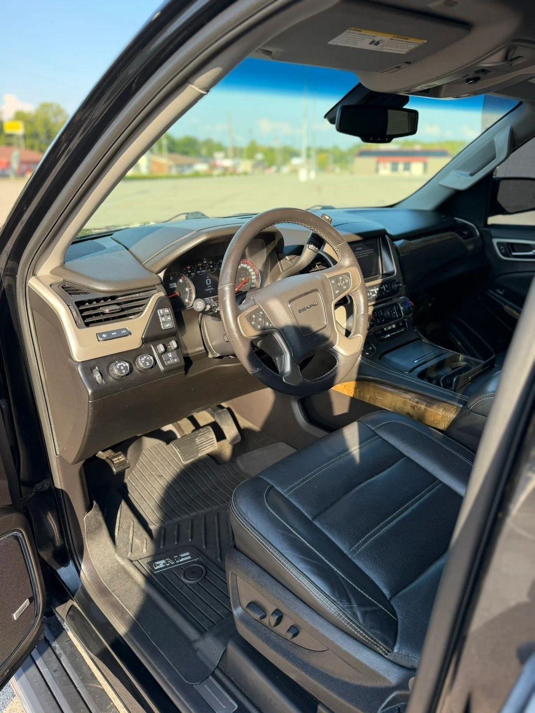 GMC Yukon XL 4WD 4dr Denali 2016