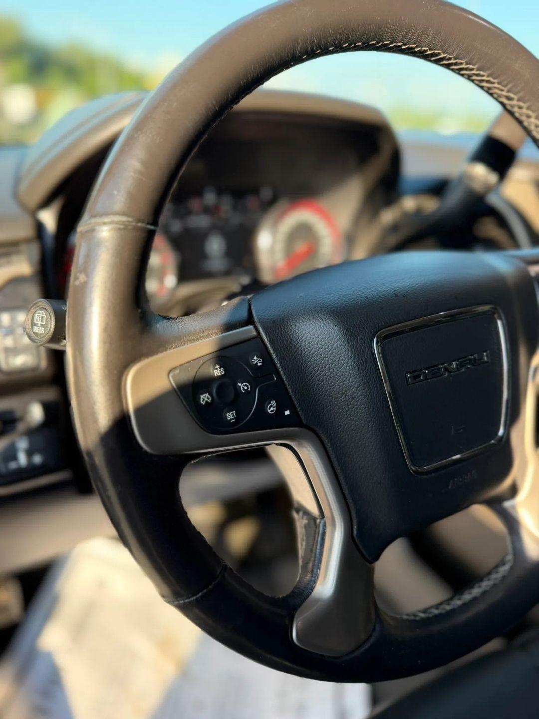 GMC Yukon XL 4WD 4dr Denali 2016