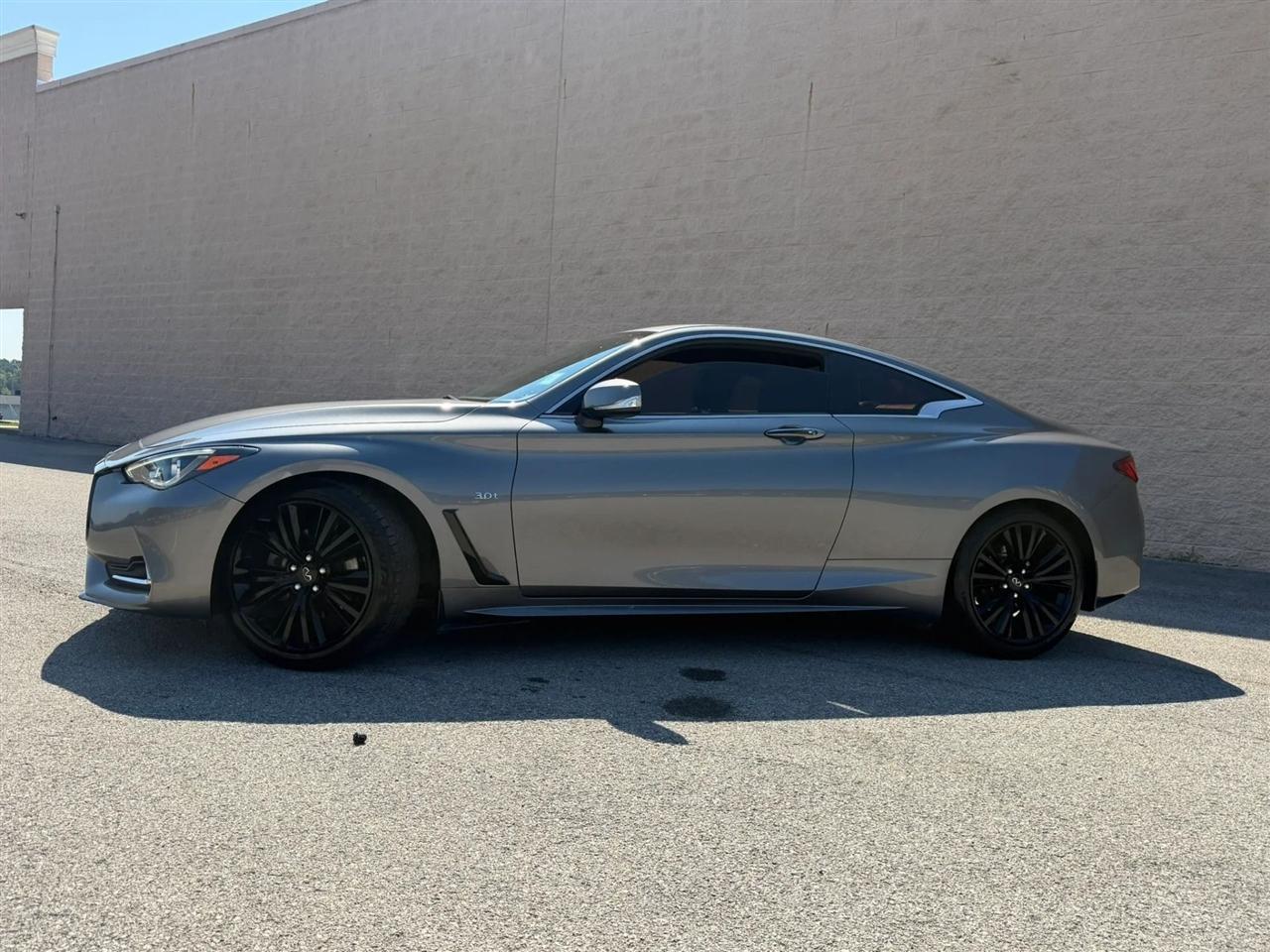 Infiniti Q60 3.0t LUXE RWD 2020