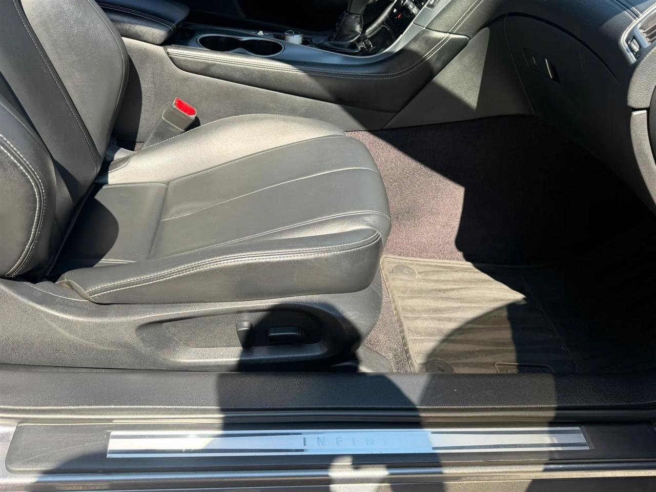 Infiniti Q60 3.0t LUXE RWD 2020