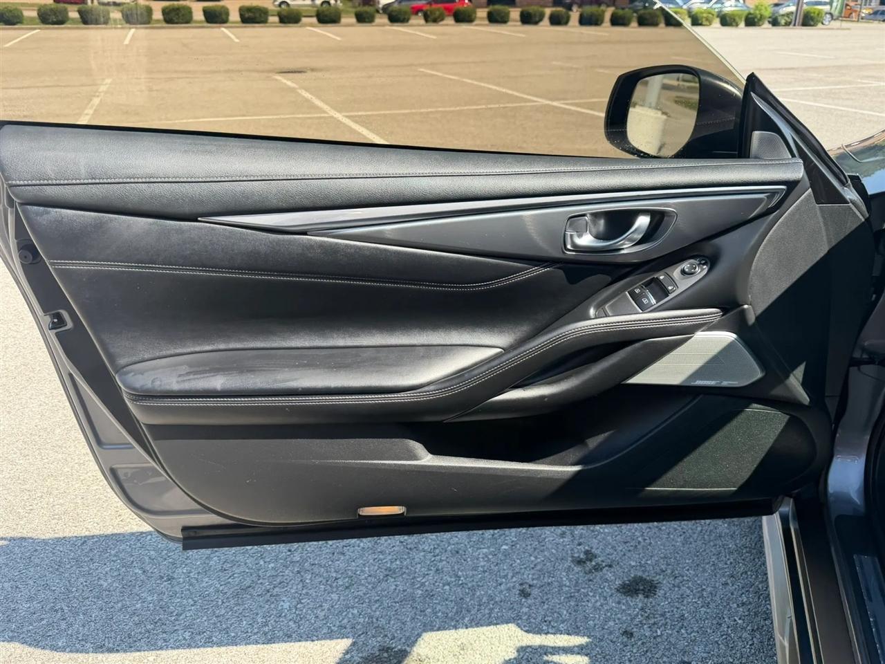 Infiniti Q60 3.0t LUXE RWD 2020