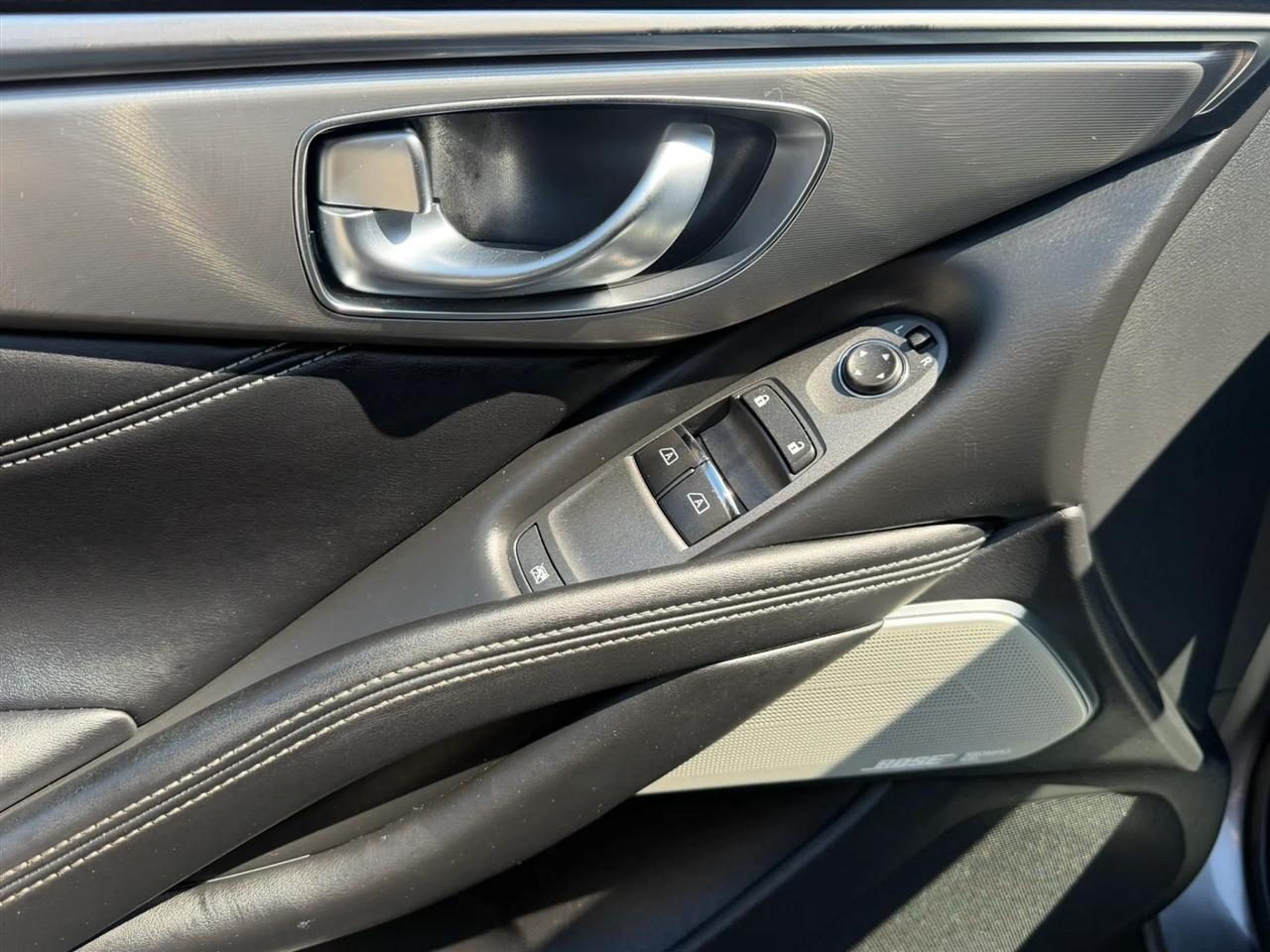 Infiniti Q60 3.0t LUXE RWD 2020