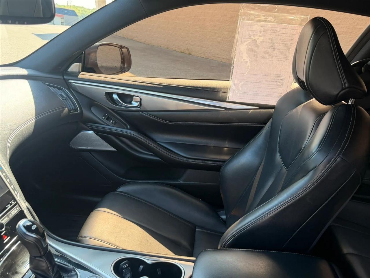 Infiniti Q60 3.0t LUXE RWD 2020