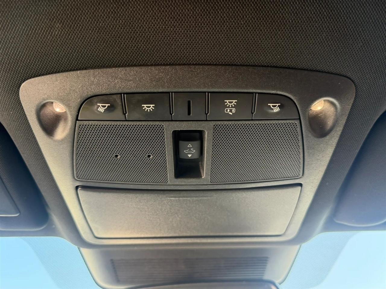 Infiniti Q60 3.0t LUXE RWD 2020