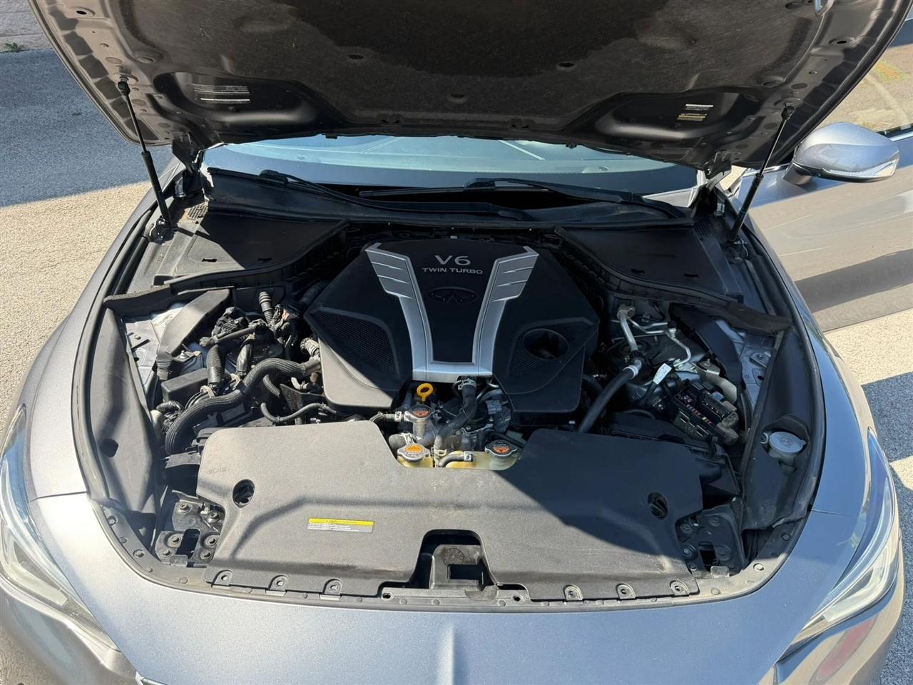 Infiniti Q60 3.0t LUXE RWD 2020