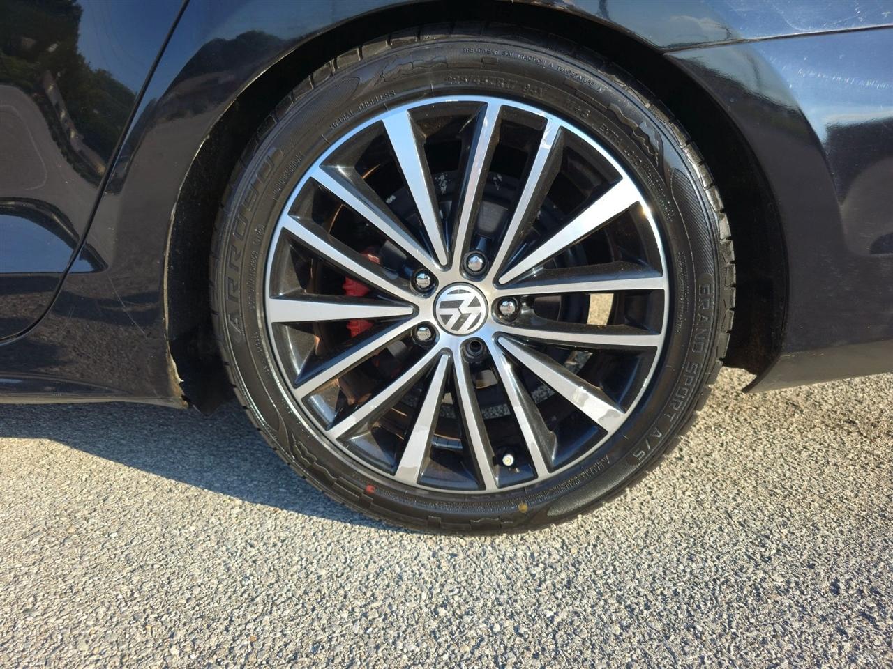 Volkswagen Jetta Sedan 4dr Auto 1.8T Sport PZEV 2016