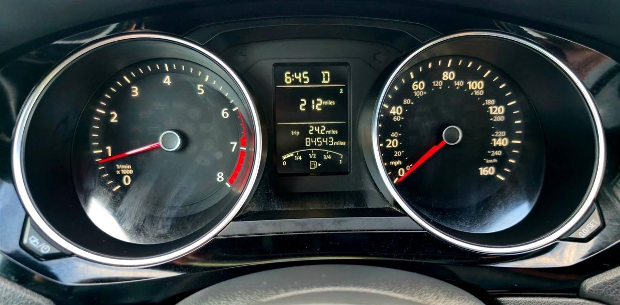 Volkswagen Jetta Sedan 4dr Auto 1.8T Sport PZEV 2016