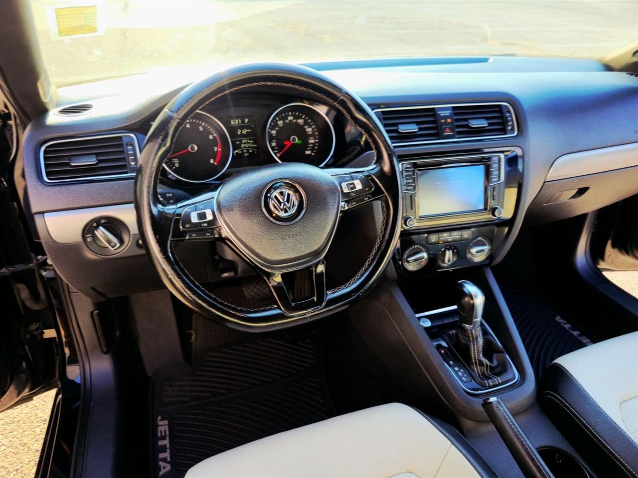 Volkswagen Jetta Sedan 4dr Auto 1.8T Sport PZEV 2016