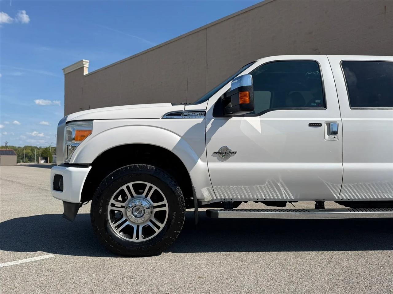 Ford Super Duty F-250 SRW 4WD Crew Cab 172" Platinum 2016