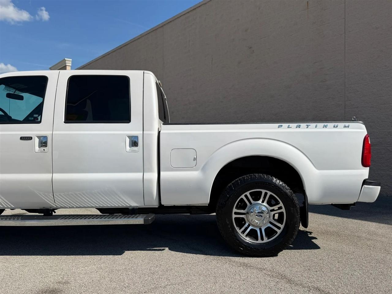 Ford Super Duty F-250 SRW 4WD Crew Cab 172" Platinum 2016