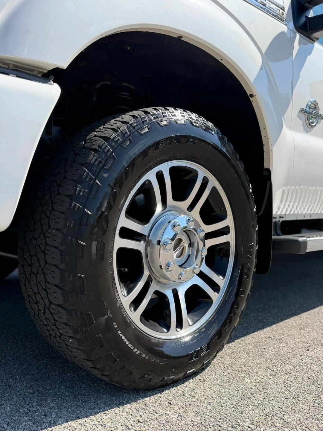 Ford Super Duty F-250 SRW 4WD Crew Cab 172" Platinum 2016