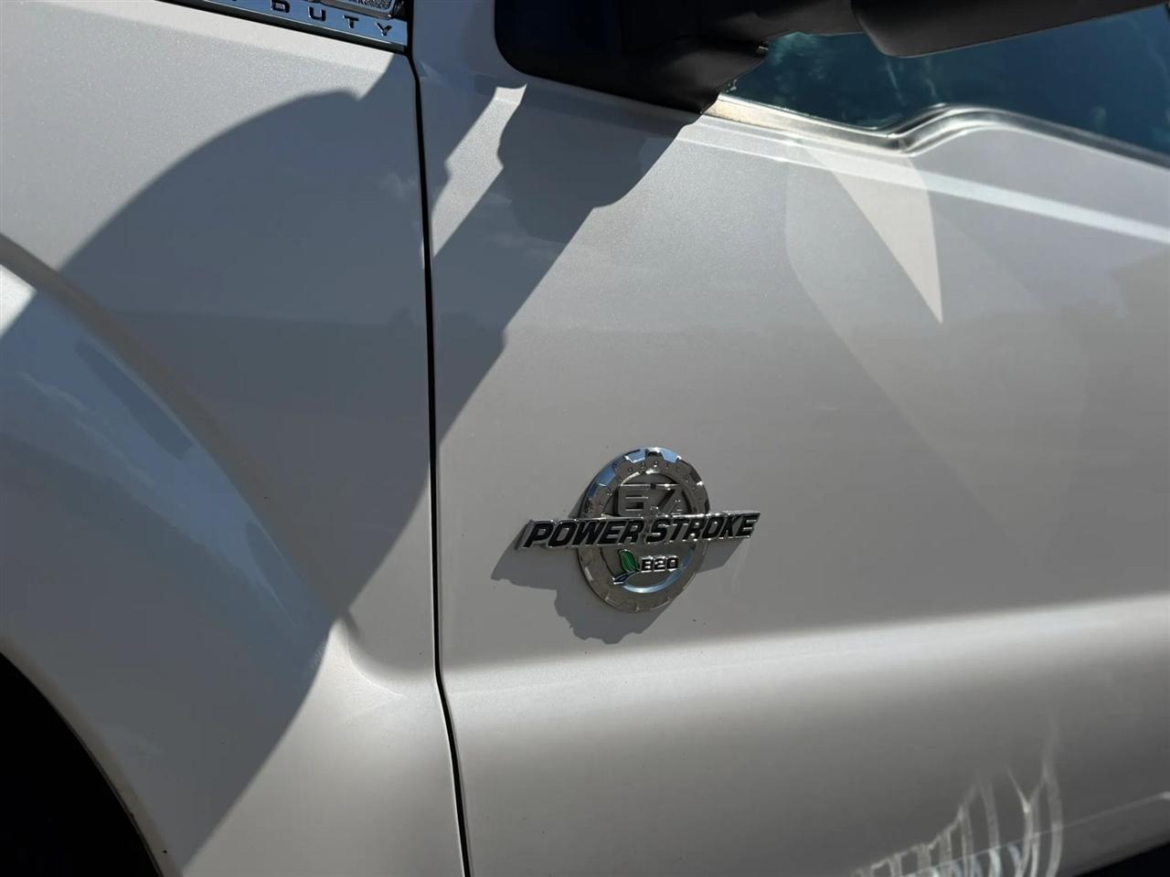 Ford Super Duty F-250 SRW 4WD Crew Cab 172" Platinum 2016