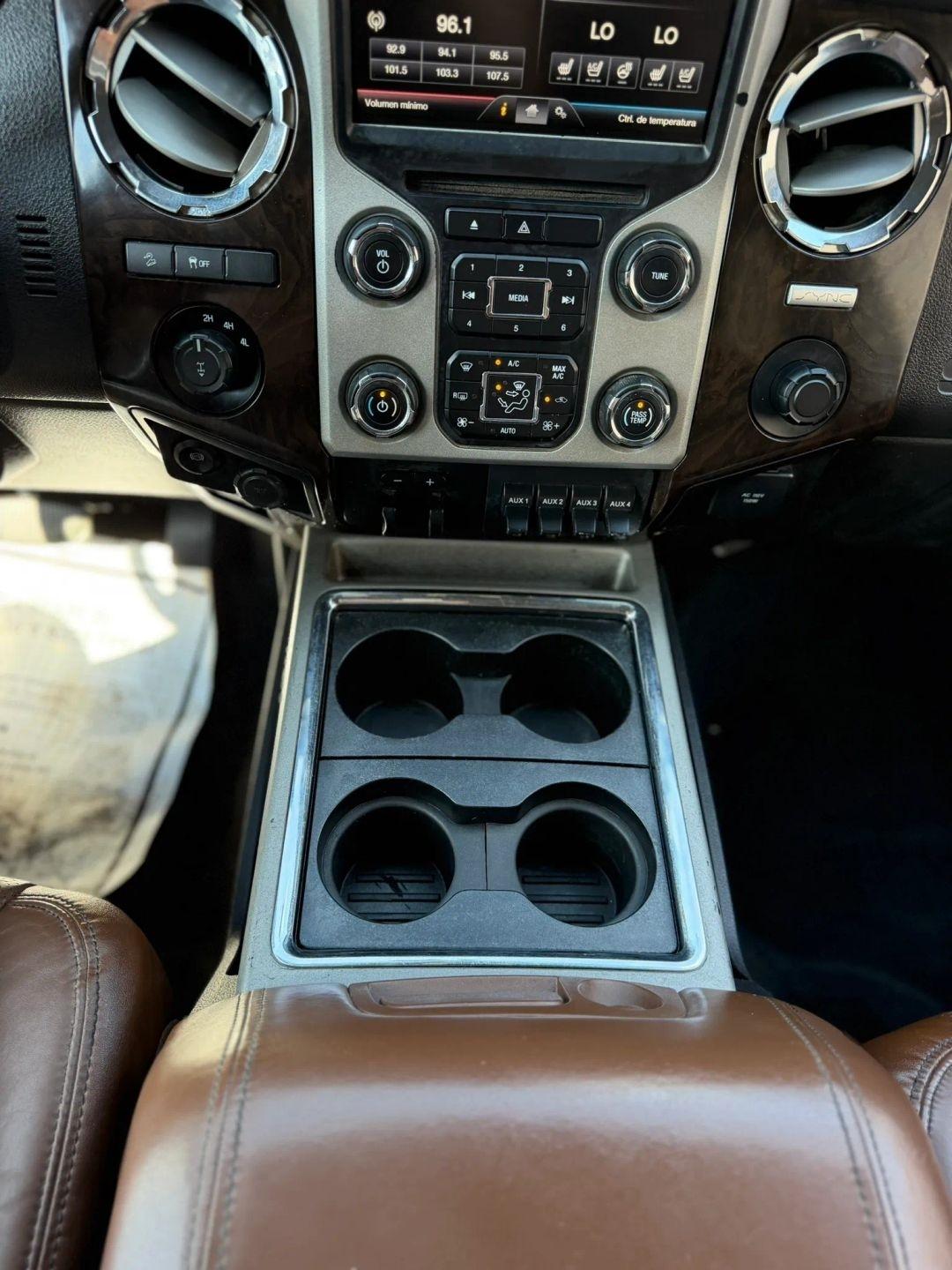 Ford Super Duty F-250 SRW 4WD Crew Cab 172" Platinum 2016