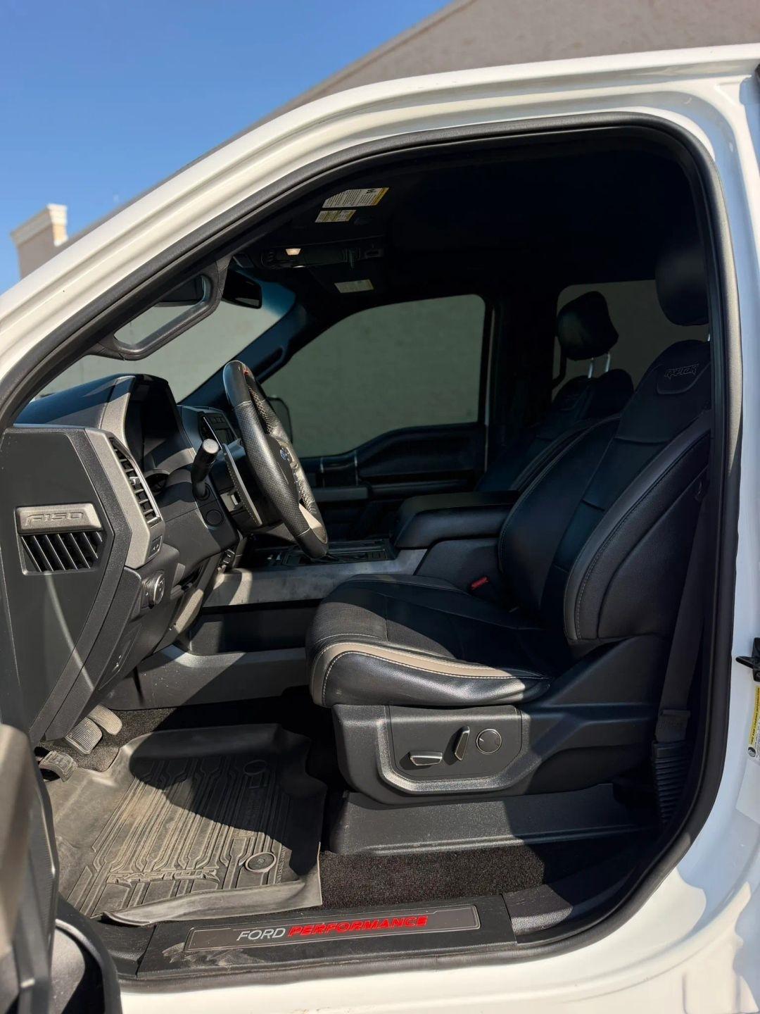 Ford F-150 Raptor 4WD SuperCrew 5.5' Box 2017
