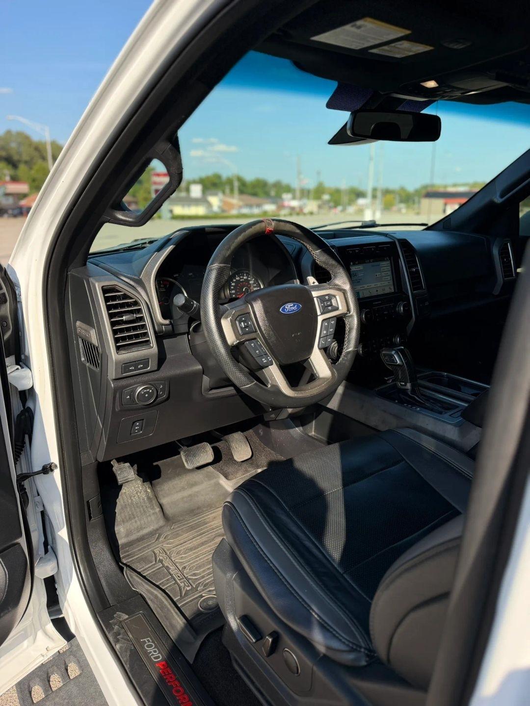 Ford F-150 Raptor 4WD SuperCrew 5.5' Box 2017