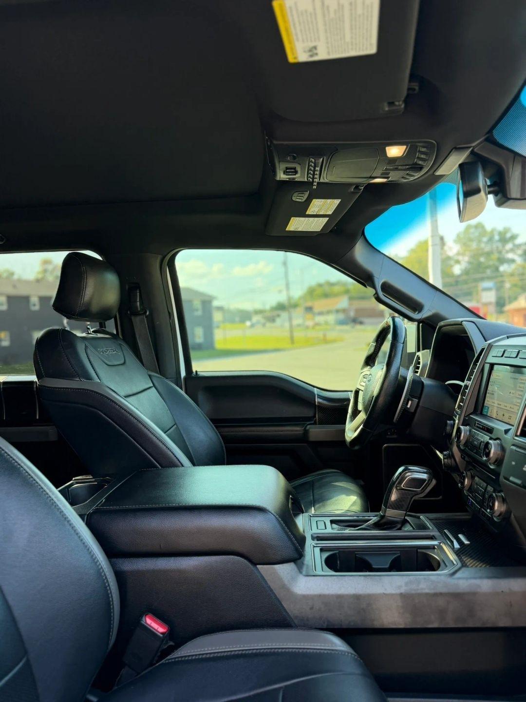 Ford F-150 Raptor 4WD SuperCrew 5.5' Box 2017