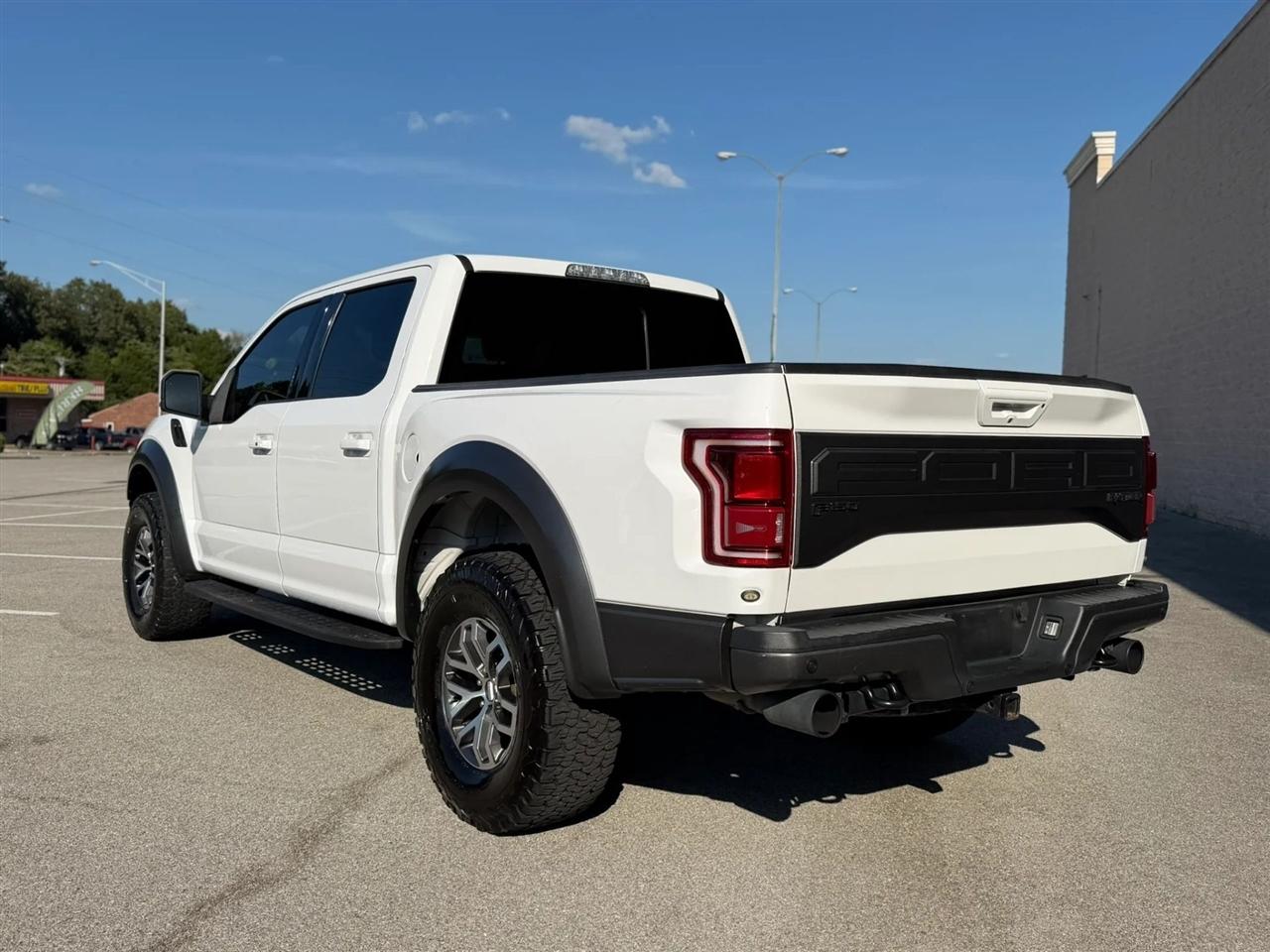 Ford F-150 Raptor 4WD SuperCrew 5.5' Box 2017