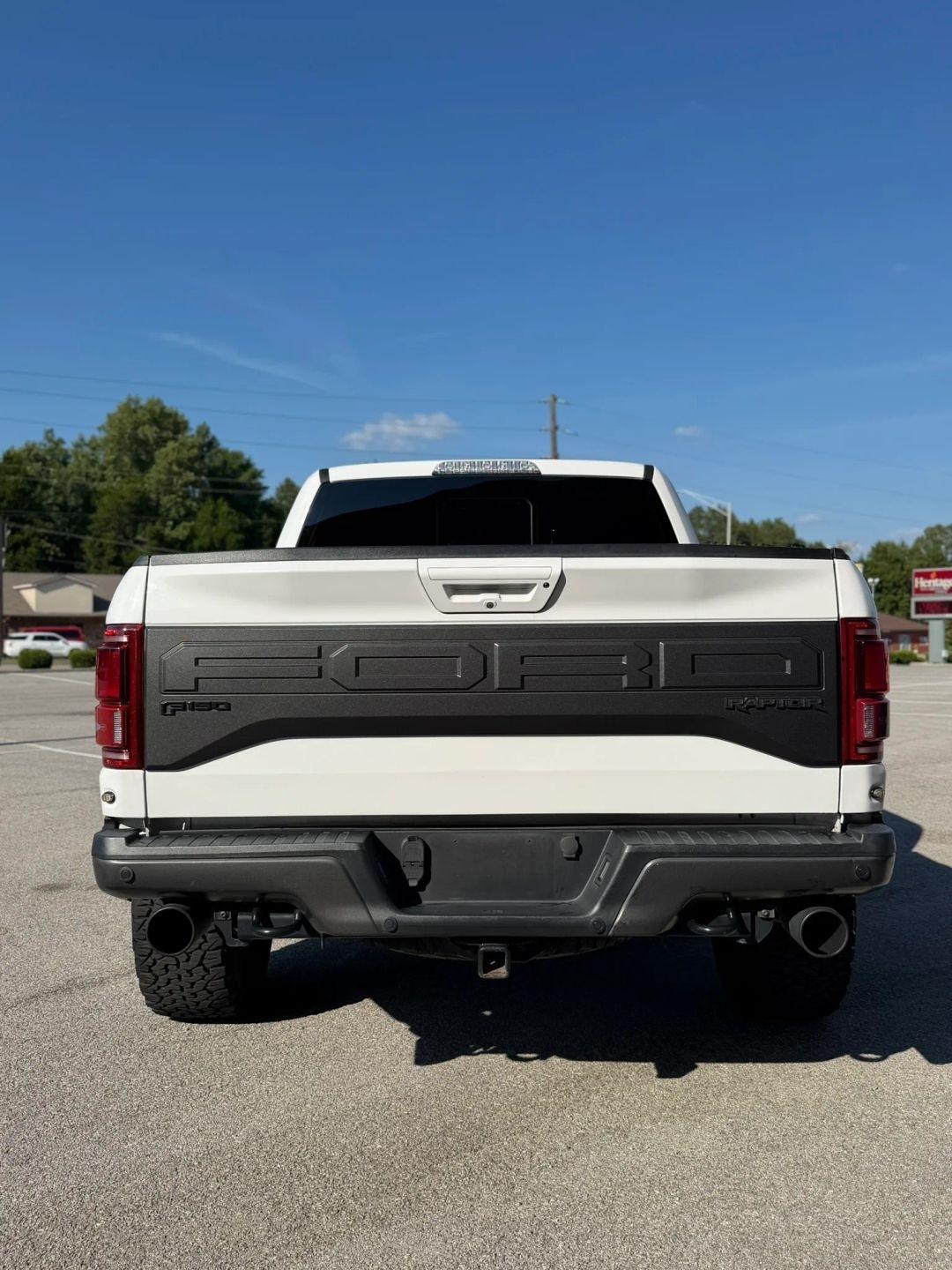 Ford F-150 Raptor 4WD SuperCrew 5.5' Box 2017