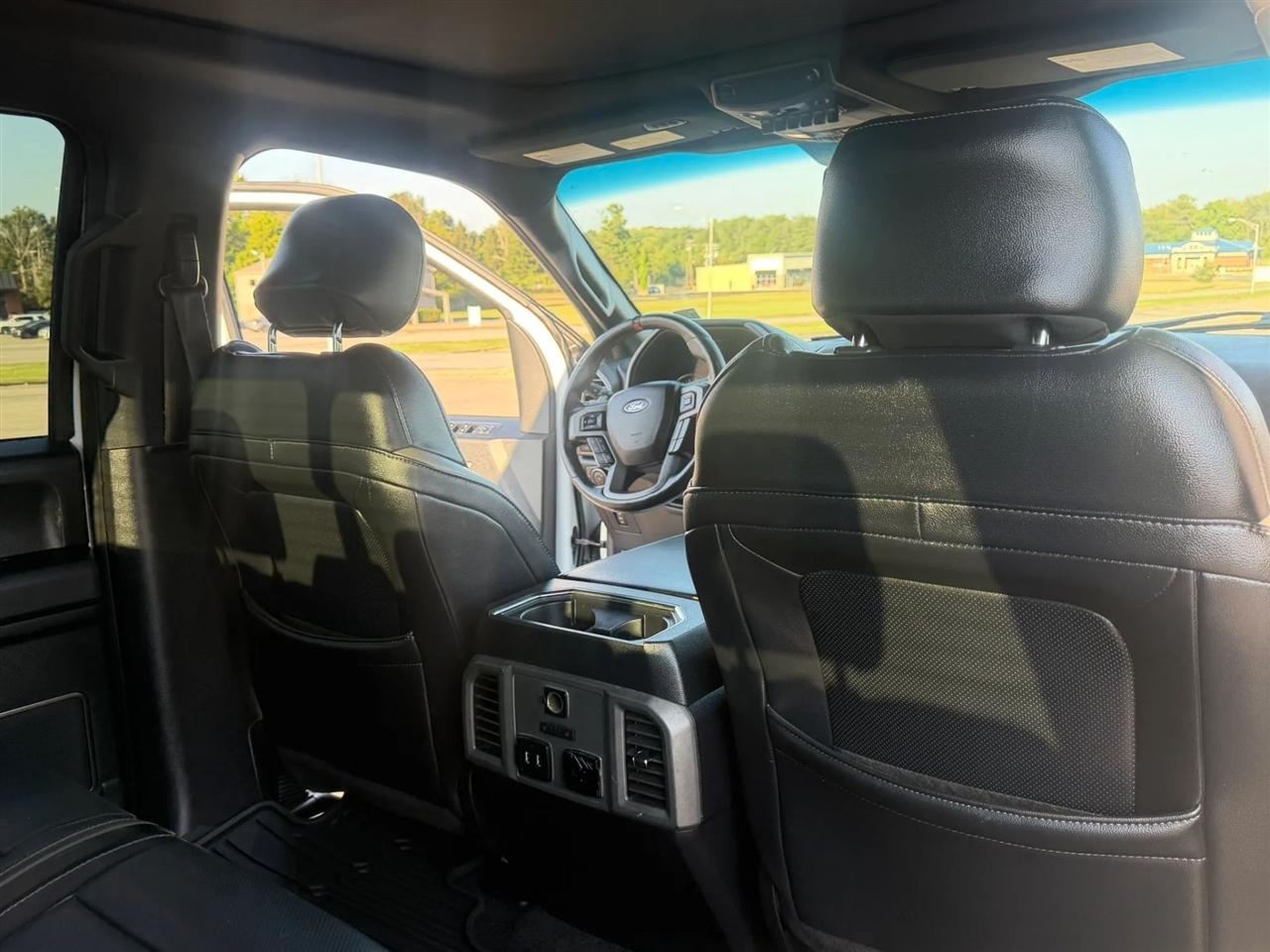 Ford F-150 Raptor 4WD SuperCrew 5.5' Box 2017