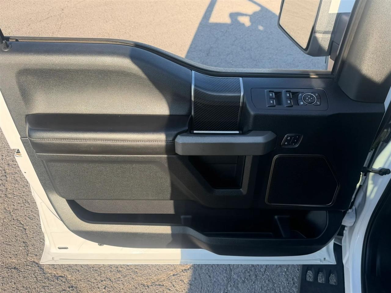 Ford F-150 Raptor 4WD SuperCrew 5.5' Box 2017