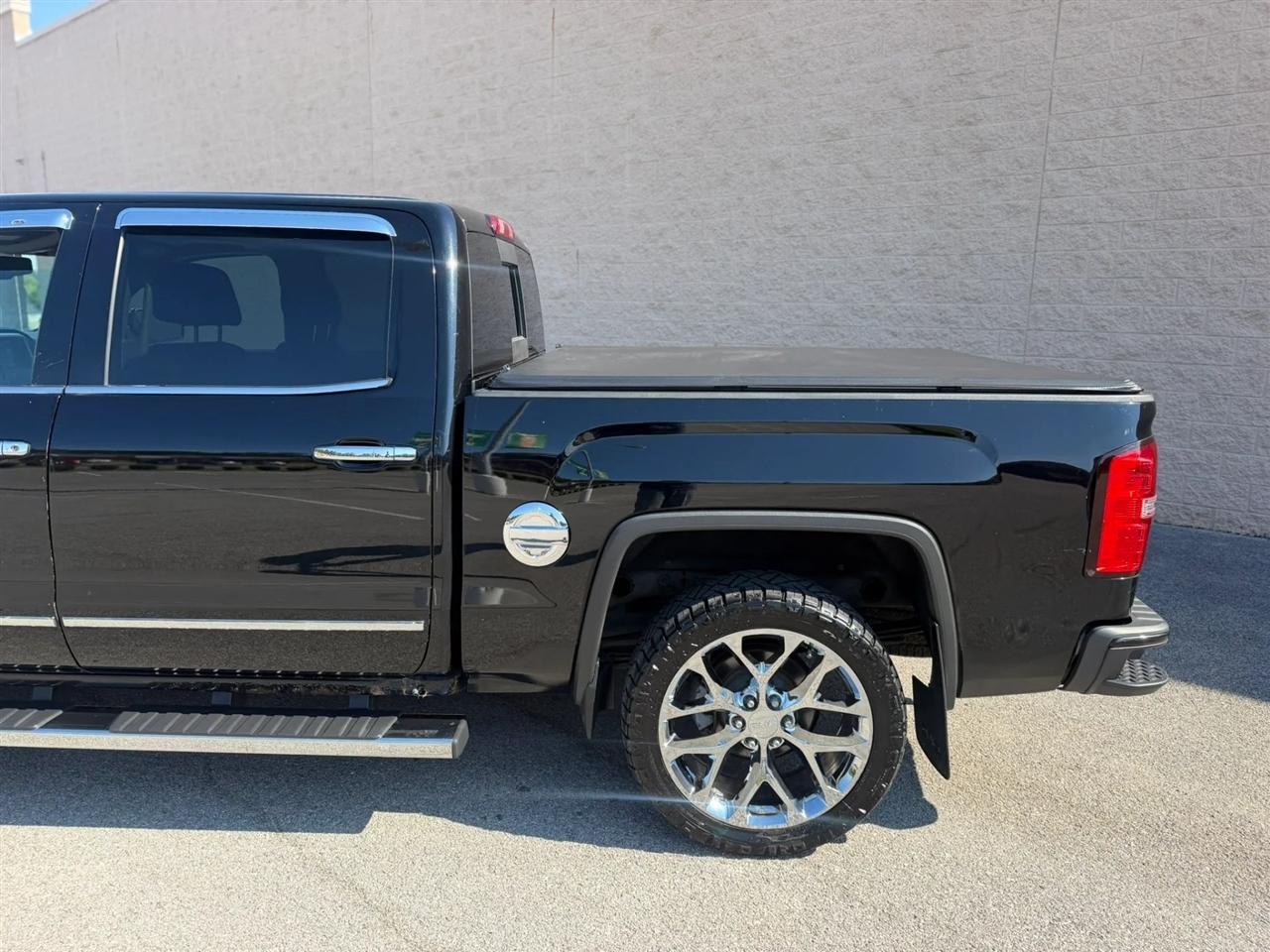 GMC Sierra 1500 4WD Crew Cab 143.5" Denali 2014