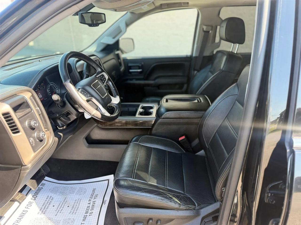 GMC Sierra 1500 4WD Crew Cab 143.5" Denali 2014
